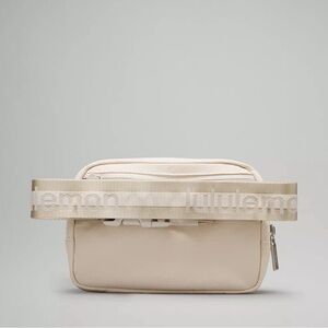 Lululemon Athletica Everywhere Belt Bag Wordmark 1L